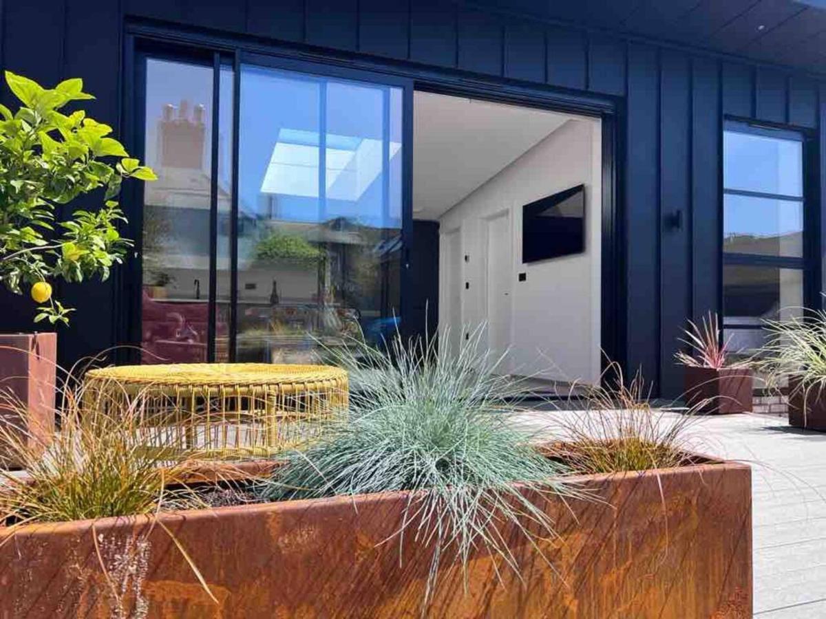 Modern Design, Parking, Central Of Christchurch Christchurch  Esterno foto